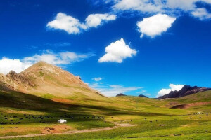西藏 纳木错圣湖
图源微博 世界美景