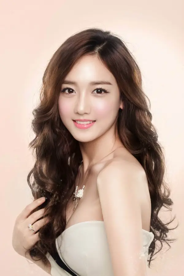 韩国美女朴尚颖4年前绿光xx#鲜花# #素材#4年前绿光xx关注暂无简介